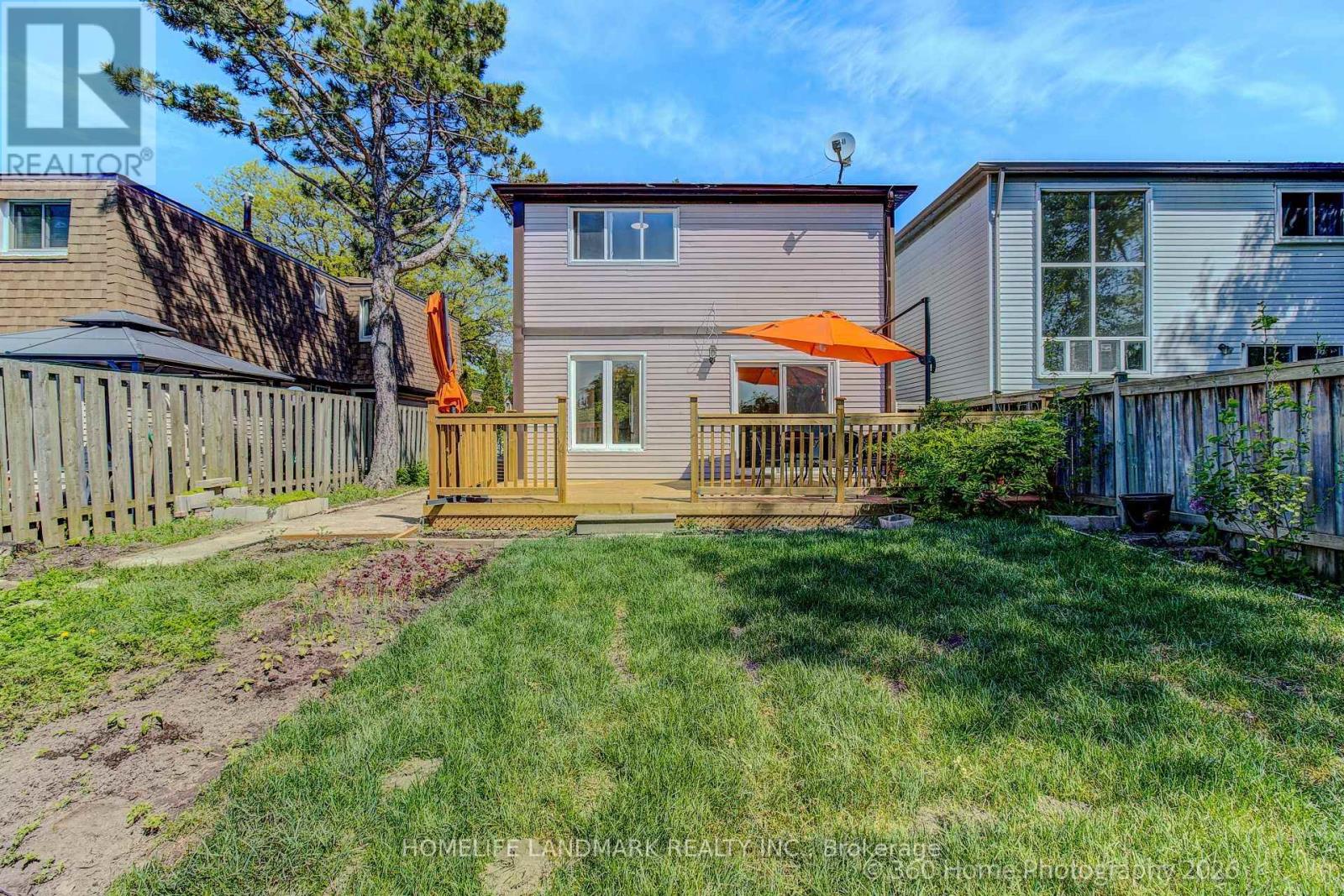 33 KITSILANO CRESCENT - 27