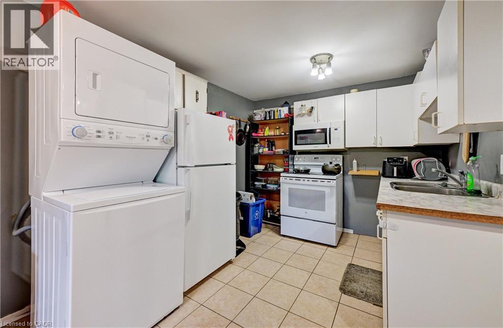 53 HELENE Crescent - 16