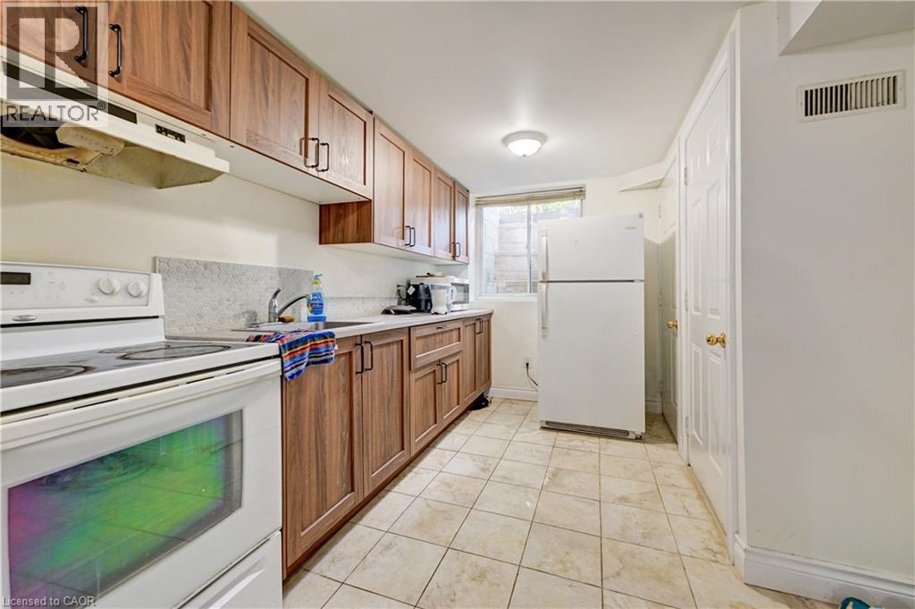 53 HELENE Crescent - 26