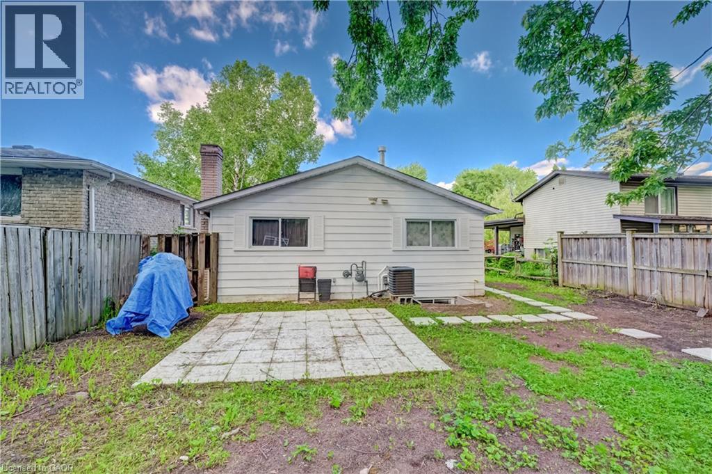 53 HELENE Crescent - 8