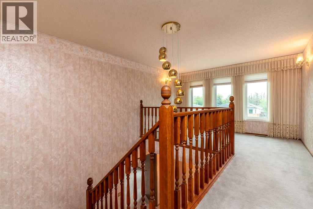 502 2 Street E — photo 18