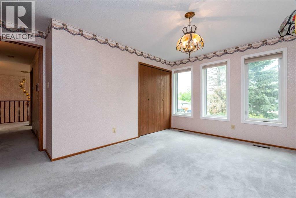 502 2 Street E — photo 24