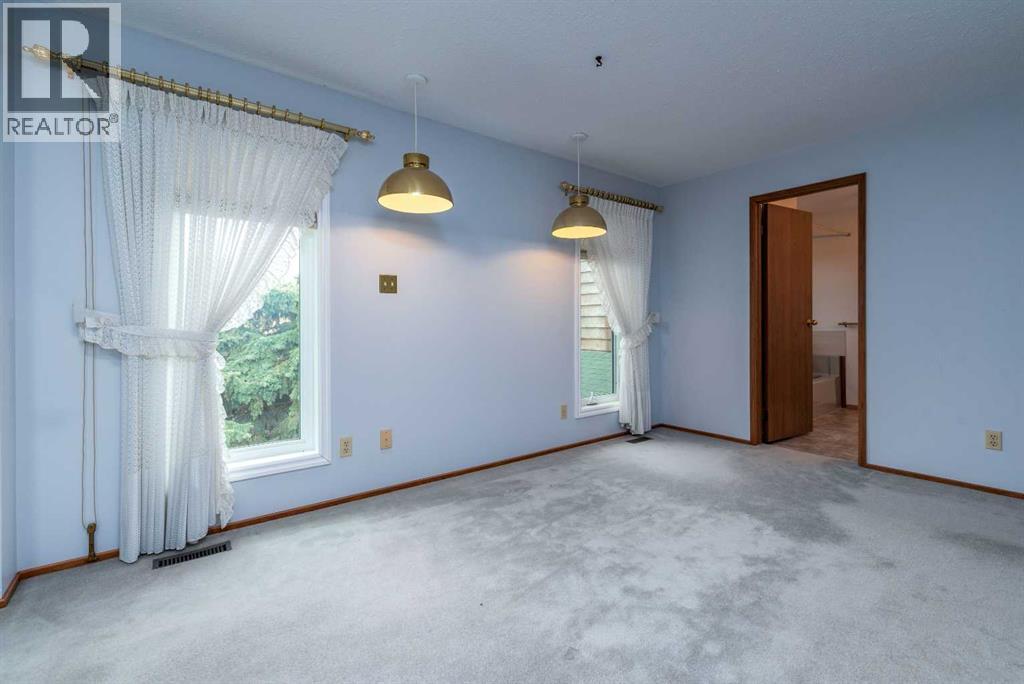 502 2 Street E — photo 22