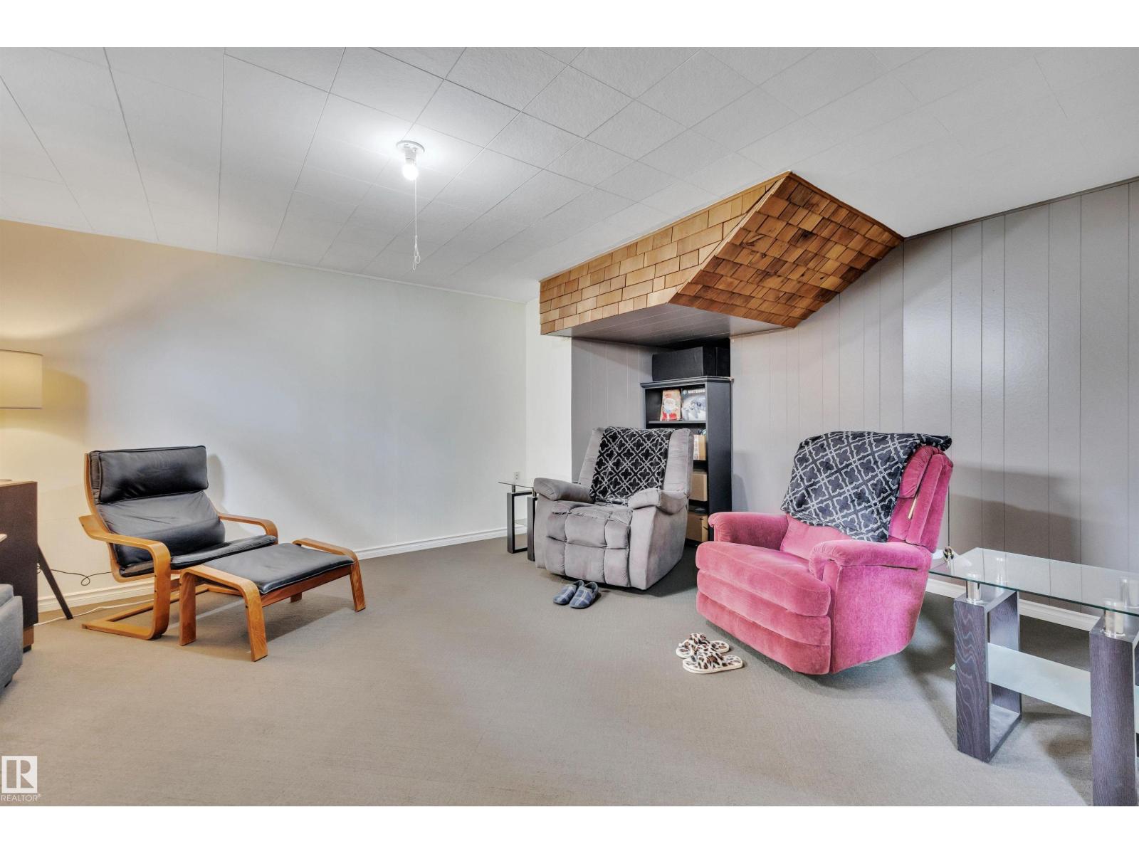 7719 144 AV NW — photo 31