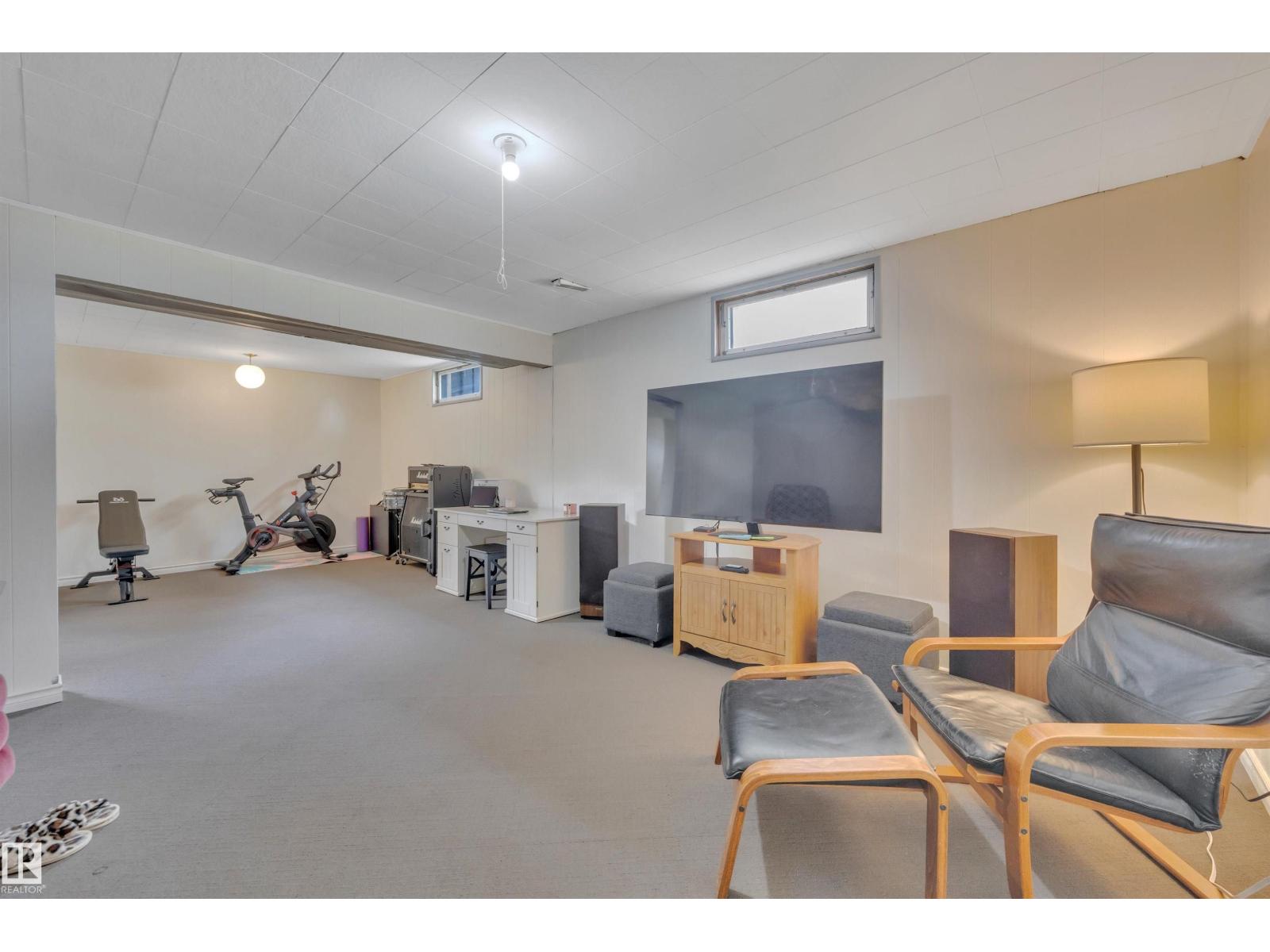 7719 144 AV NW — photo 30