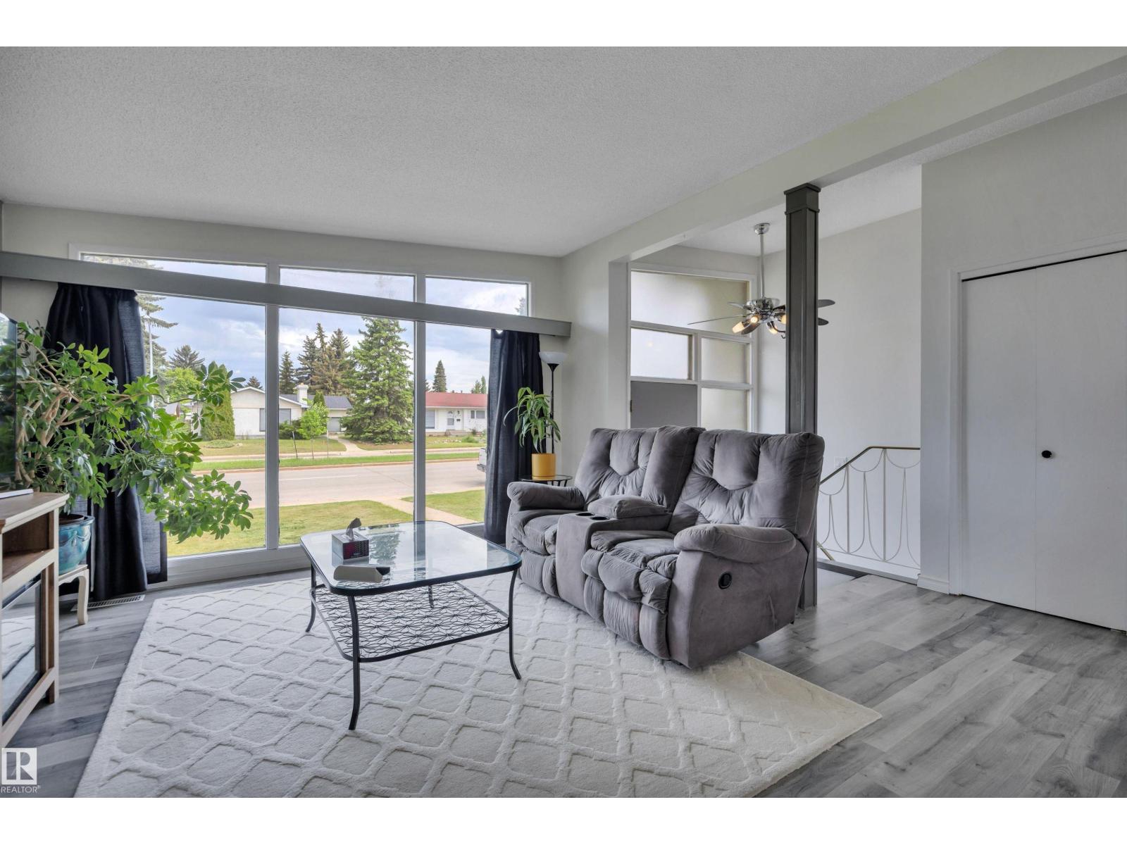 7719 144 AV NW — photo 11