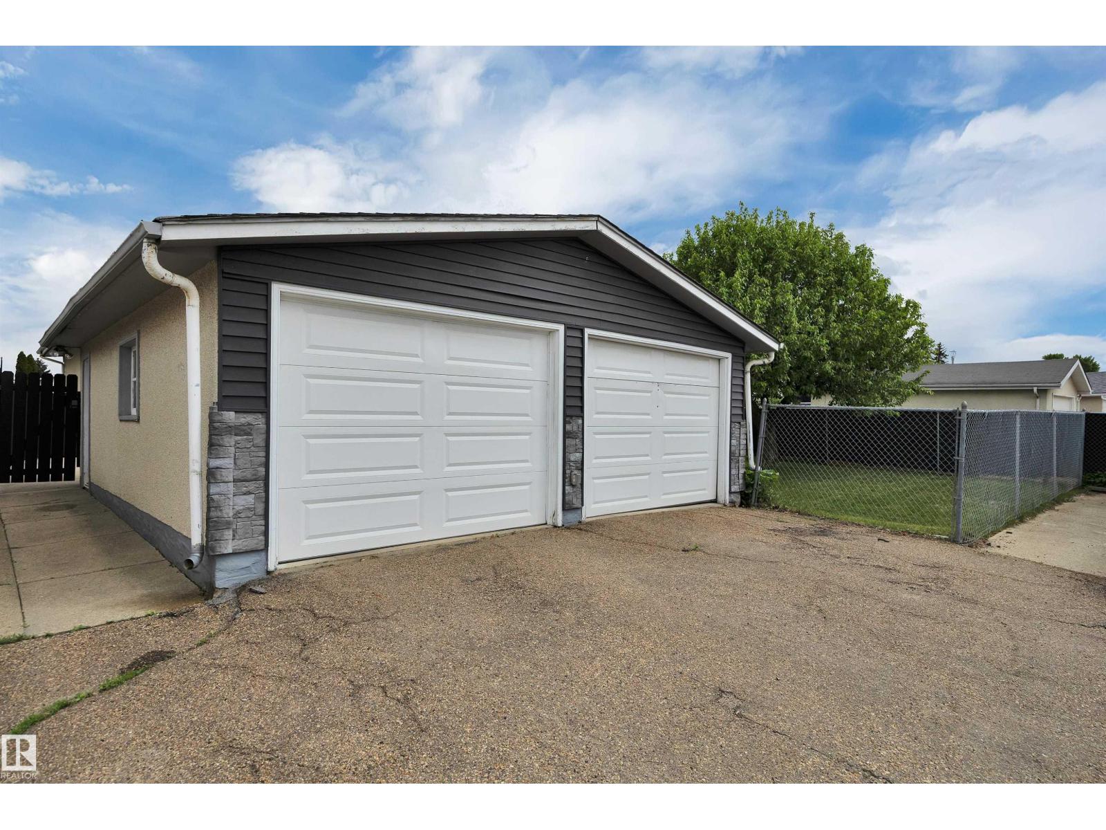7719 144 AV NW — photo 47