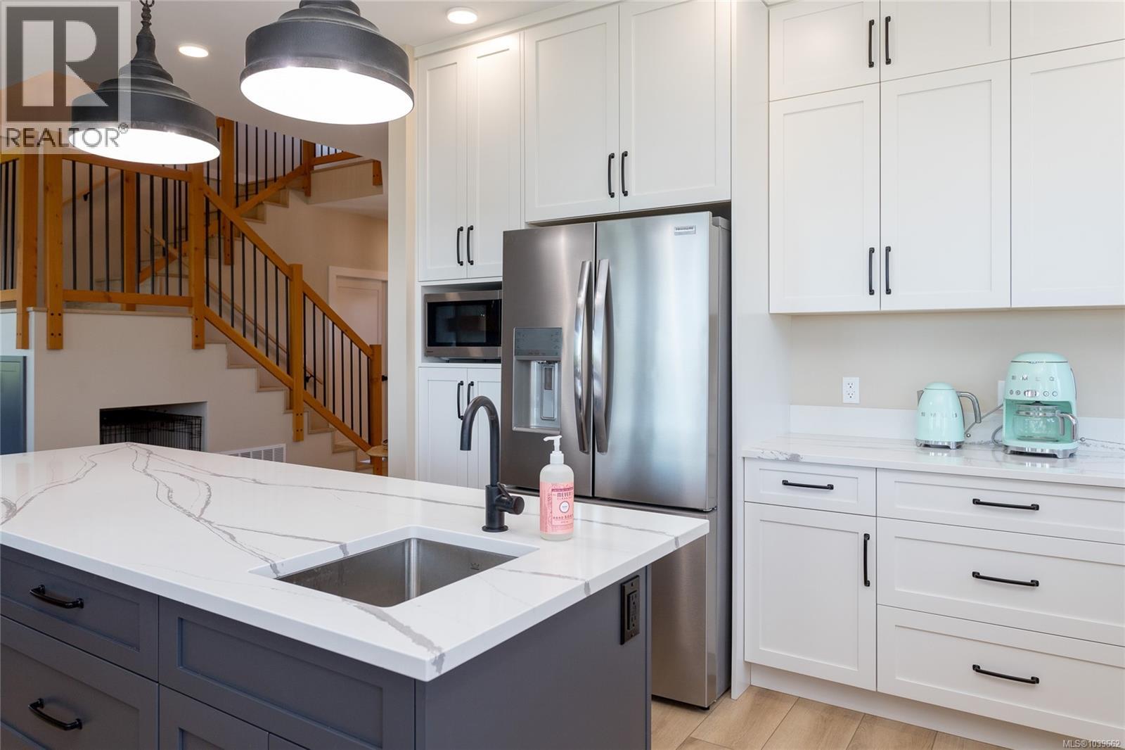 4650 Goldstream Heights Dr - 24