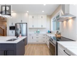 4650 Goldstream Heights Dr, Shawnigan Lake, BC V0R2W3 Photo 23