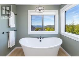 4650 Goldstream Heights Dr, Shawnigan Lake, BC V0R2W3 Photo 32