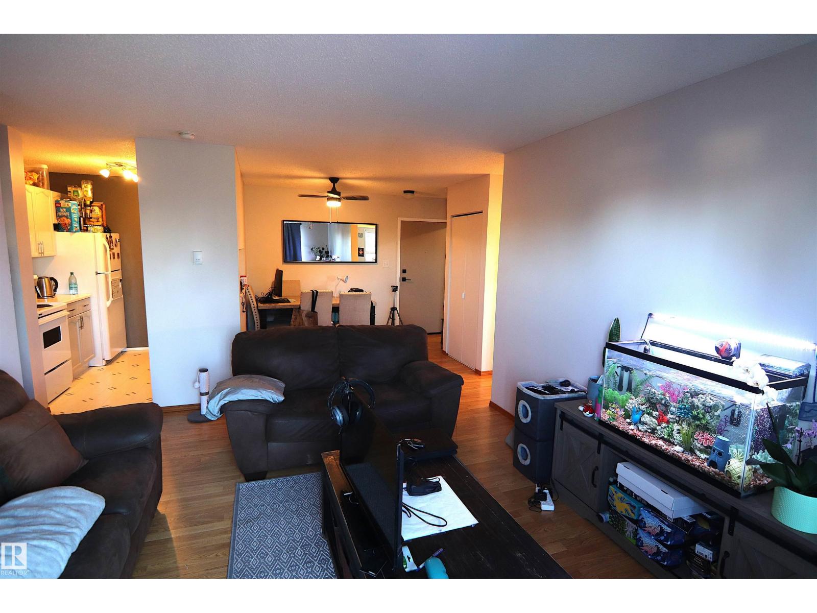 #421 6720 158 AV NW NW - 5