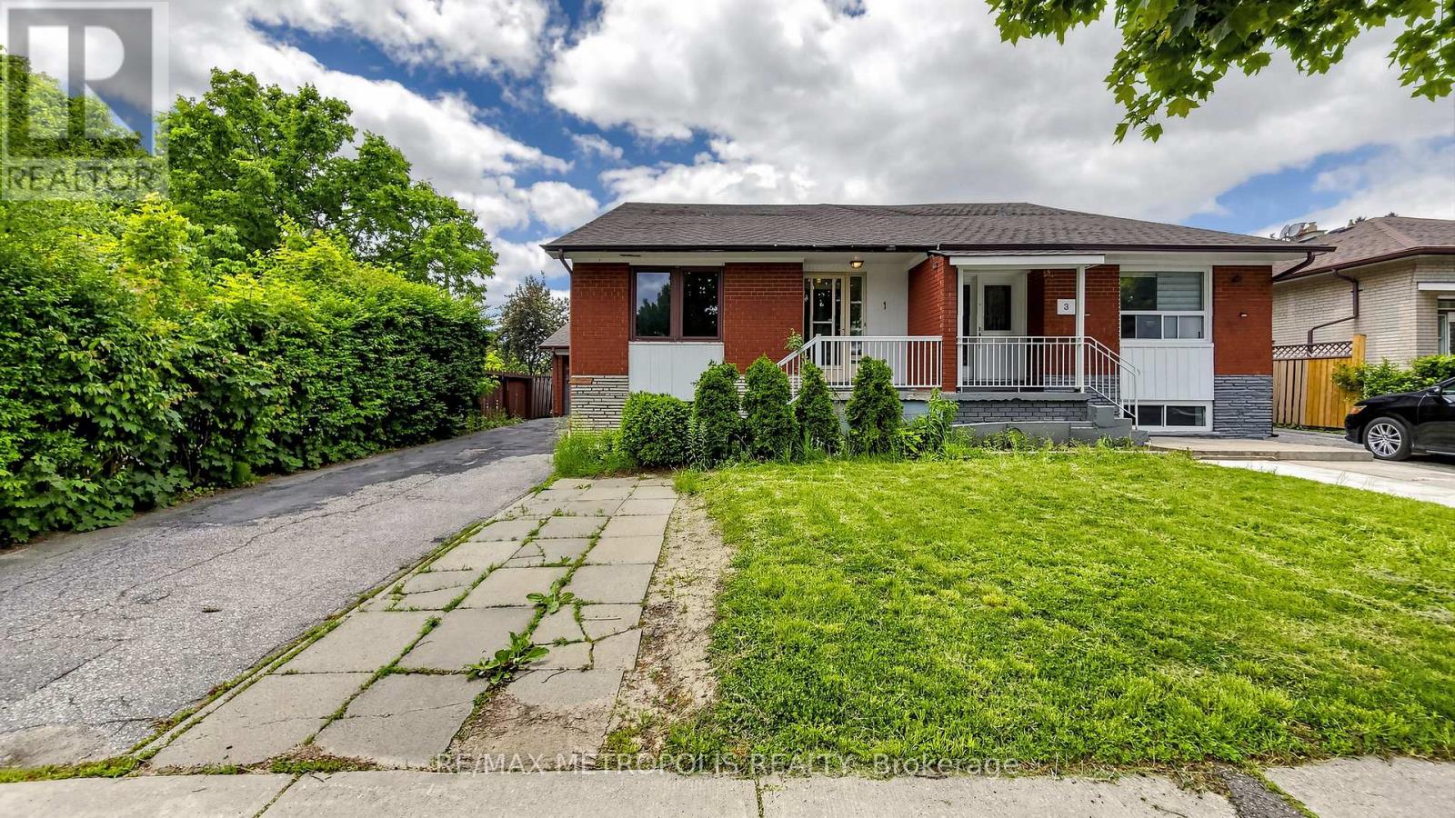 1 COUNCIL CRESCENT - 1