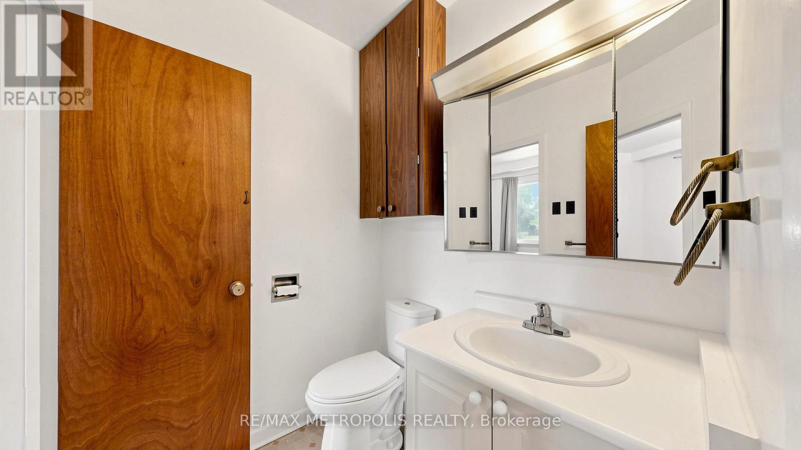 1 COUNCIL CRESCENT - 13
