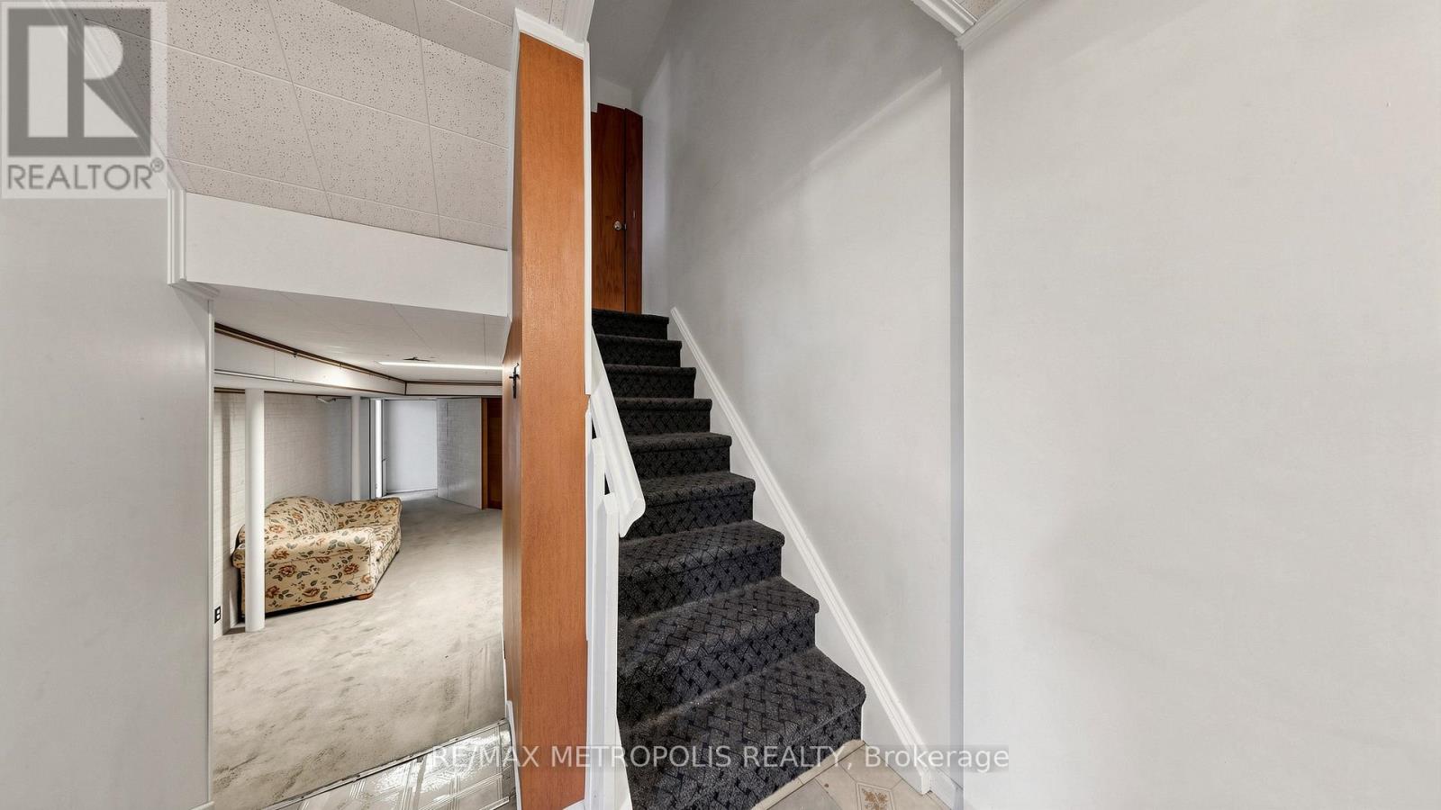 1 COUNCIL CRESCENT - 29