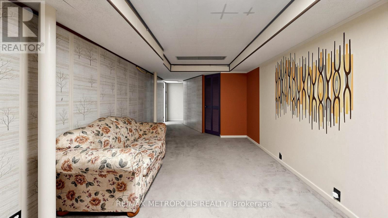 1 COUNCIL CRESCENT - 30