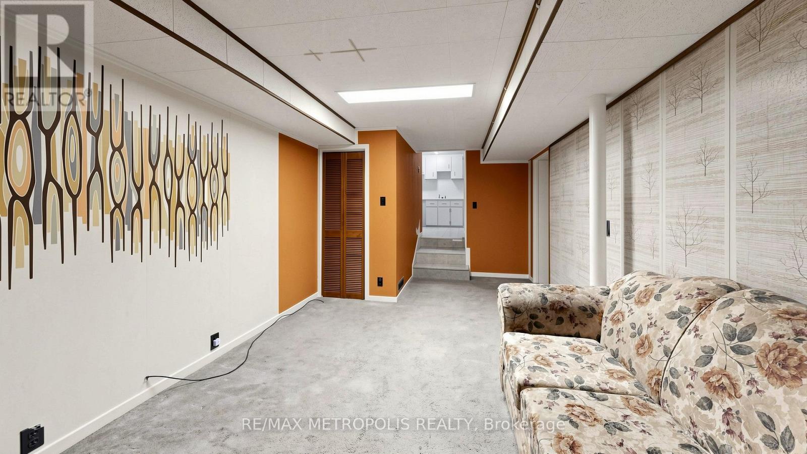 1 COUNCIL CRESCENT - 31