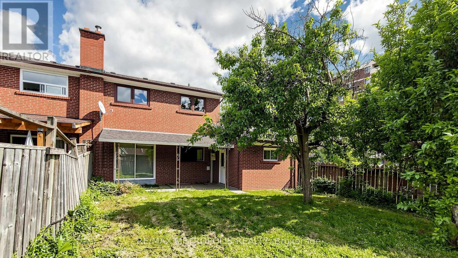 1 COUNCIL CRESCENT - 38