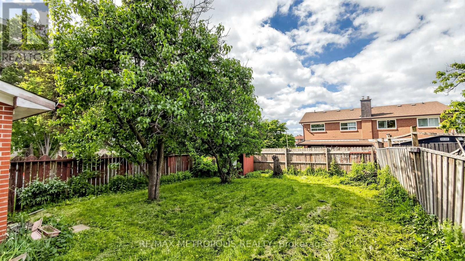 1 COUNCIL CRESCENT - 39