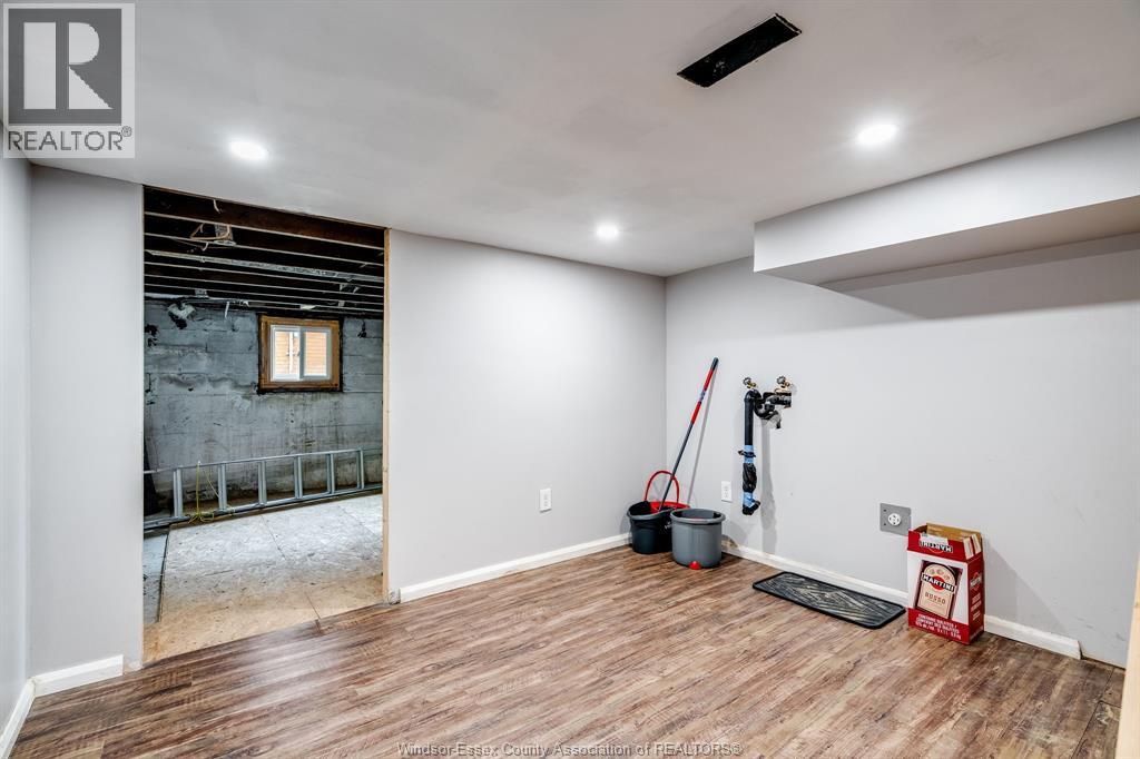 24 Maple STREET - 27