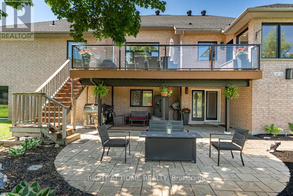 11 SETTLERS COURT - 47