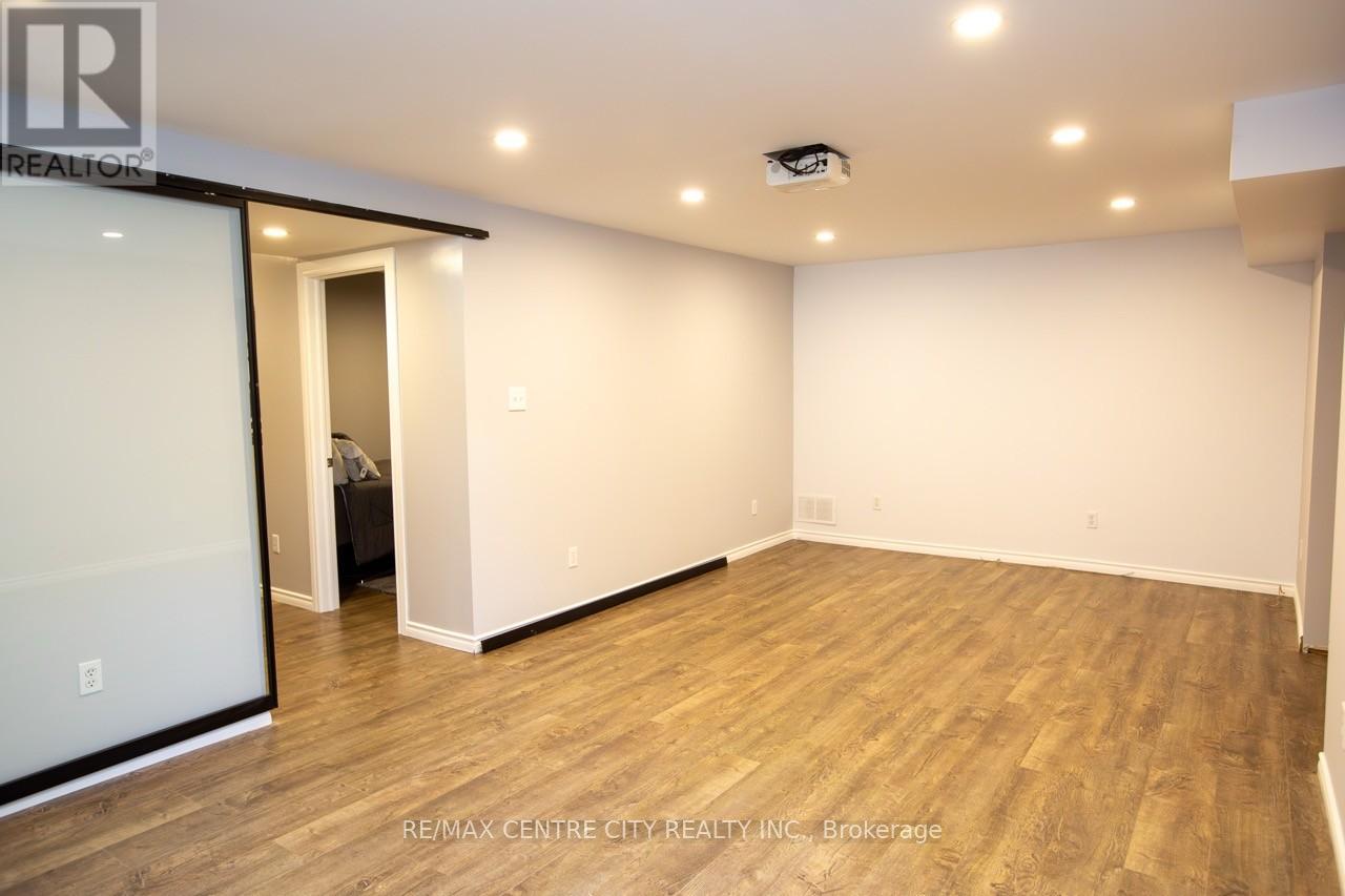 6 PRINCE ALBERT STREET - 28