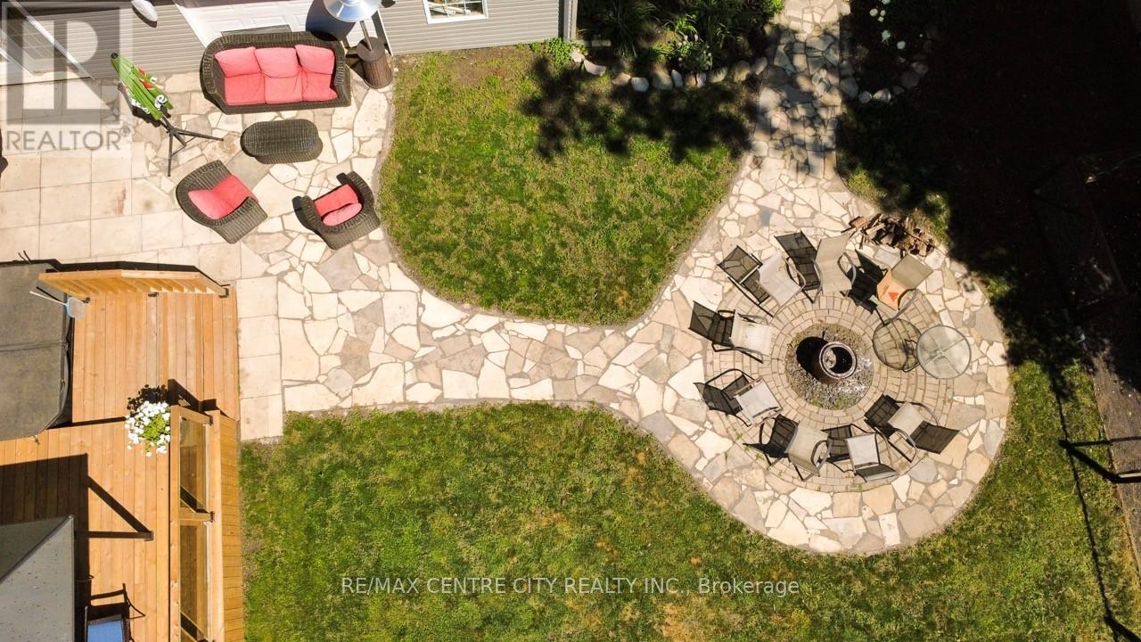 6 PRINCE ALBERT STREET - 34