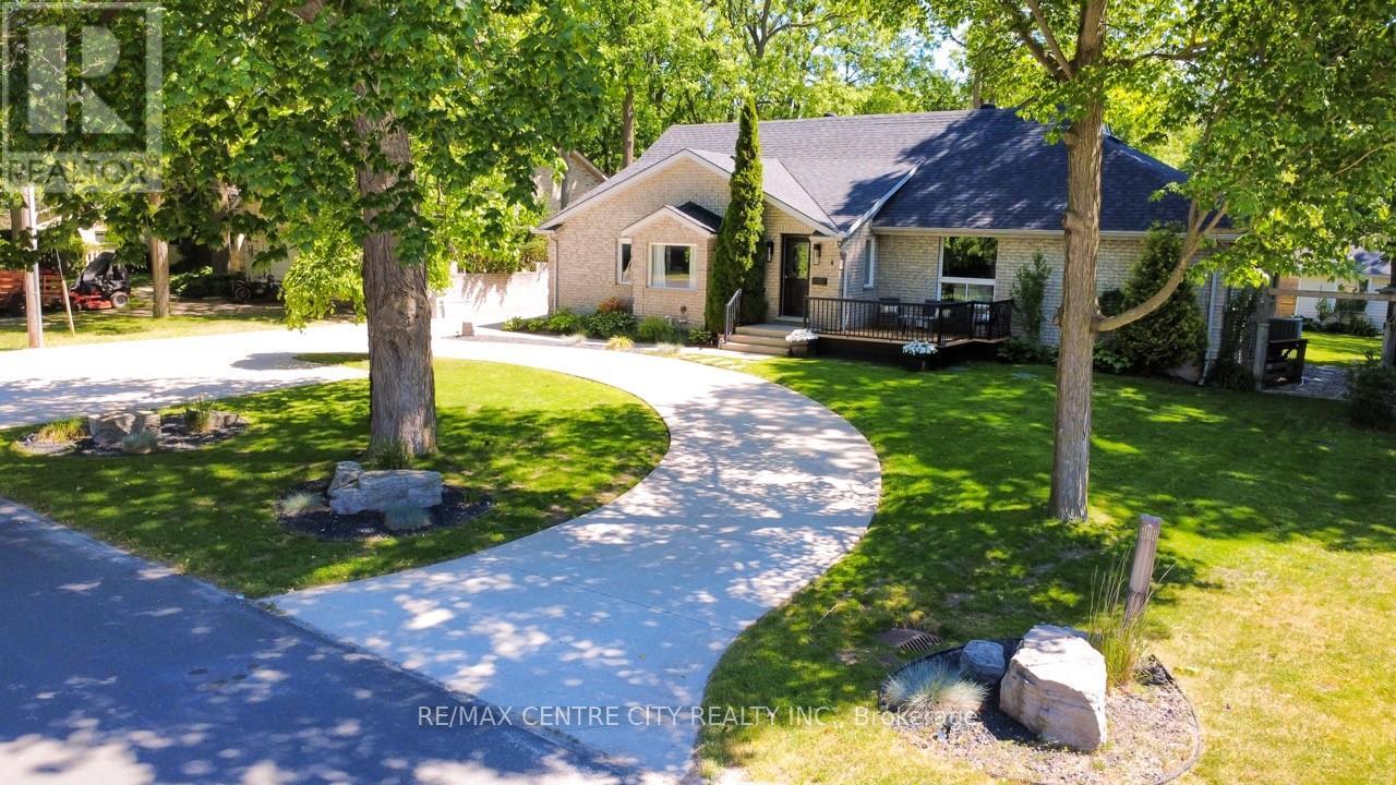 6 PRINCE ALBERT STREET - 36