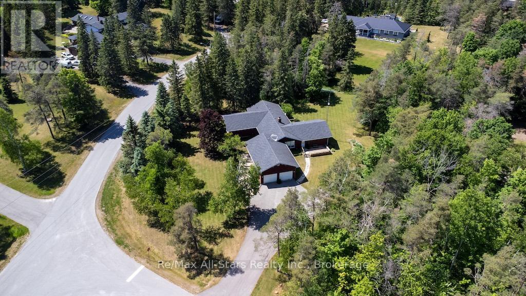 32 FOREST DRIVE - 1