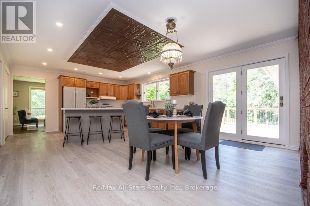 32 FOREST DRIVE - 12