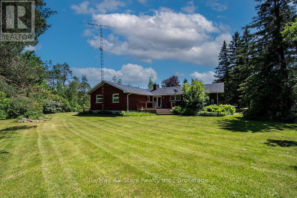 32 FOREST DRIVE - 43
