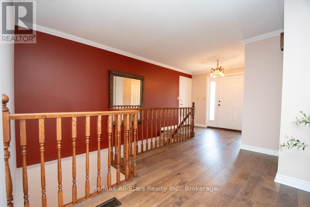32 FOREST DRIVE - 6