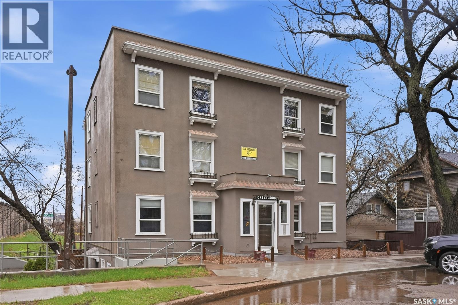 129 11th STREET E - 1