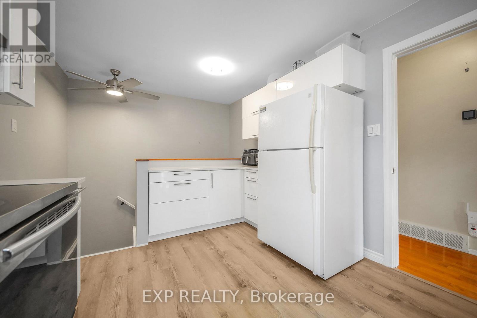 4 Bed, 2 Bath House for Sale in Ottawa – 18 WINLOCK CRESCENT, Ottawa – MLS# X13421976 - Image 13