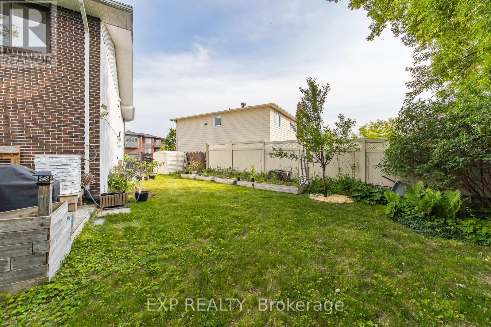 4 Bed, 2 Bath House for Sale in Ottawa – 18 WINLOCK CRESCENT, Ottawa – MLS# X13421976 - Image 23