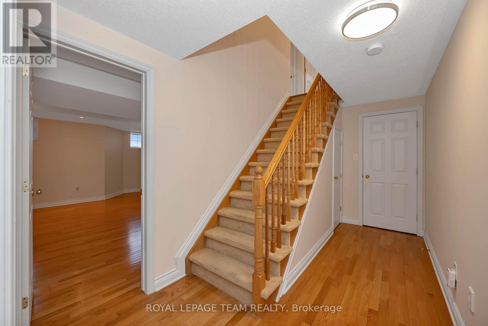 4 Bed, 3 Bath House for Sale in Ottawa – 32 SILVERTHORN COURT, Ottawa – MLS# X13422036 - Image 46