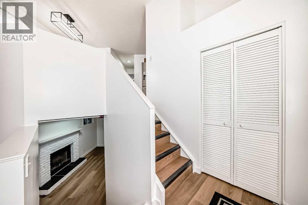 314 Castleridge Drive NE - photo 4