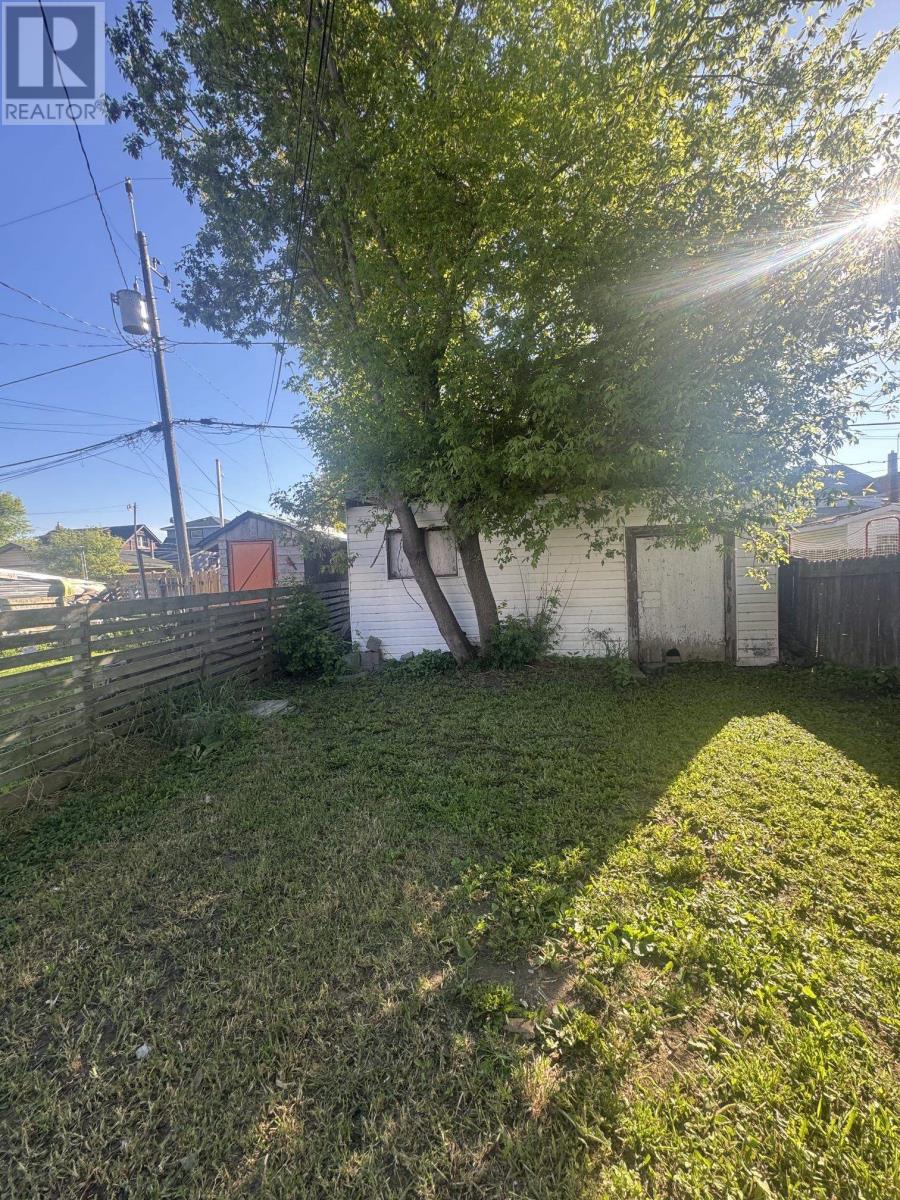 525 McIntosh ST - 11
