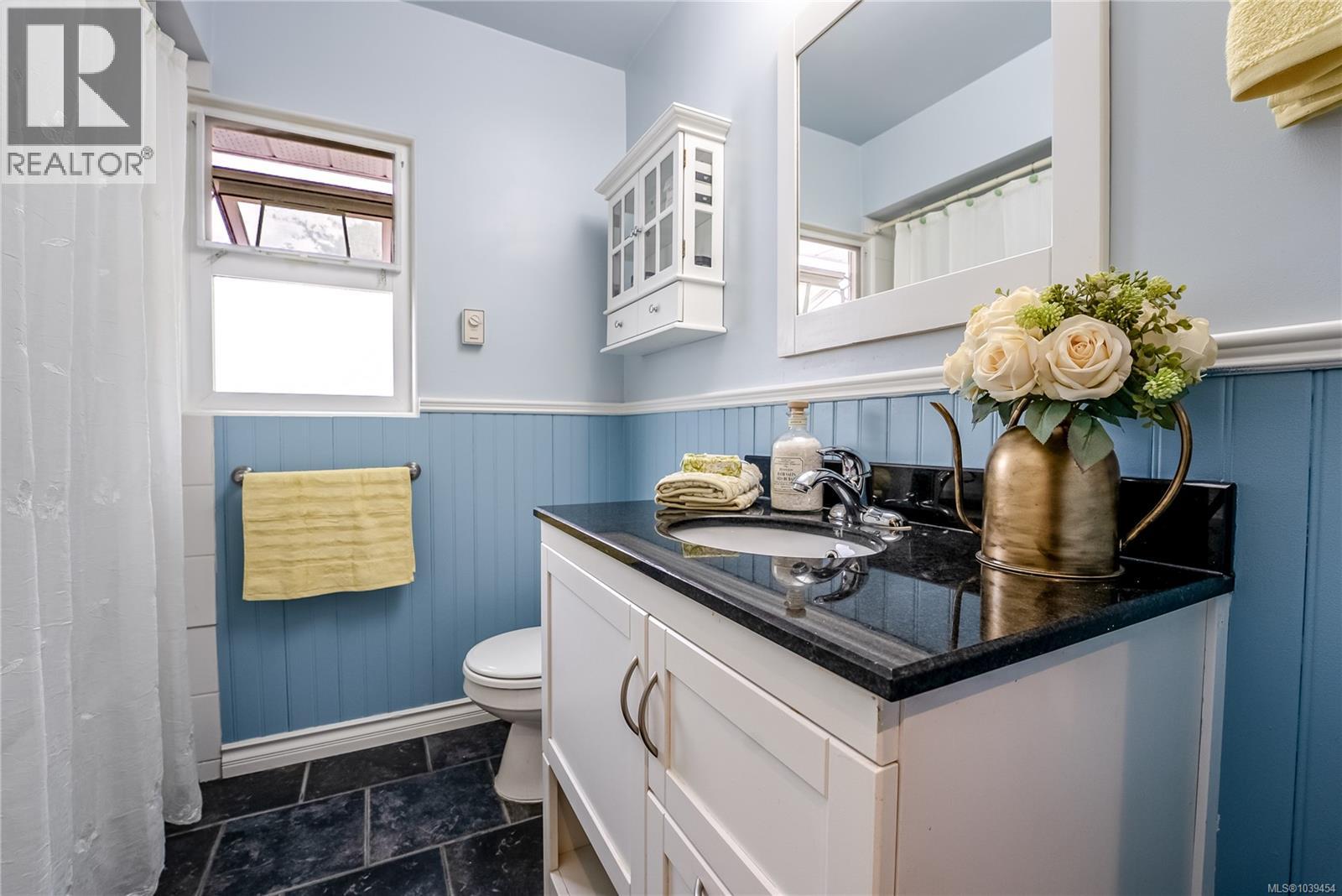  2519 Wootton Crescent, Oak Bay