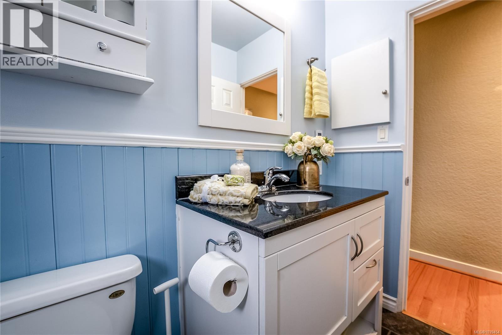  2519 Wootton Crescent, Oak Bay