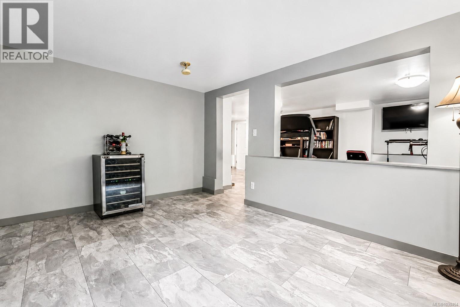  2519 Wootton Crescent, Oak Bay