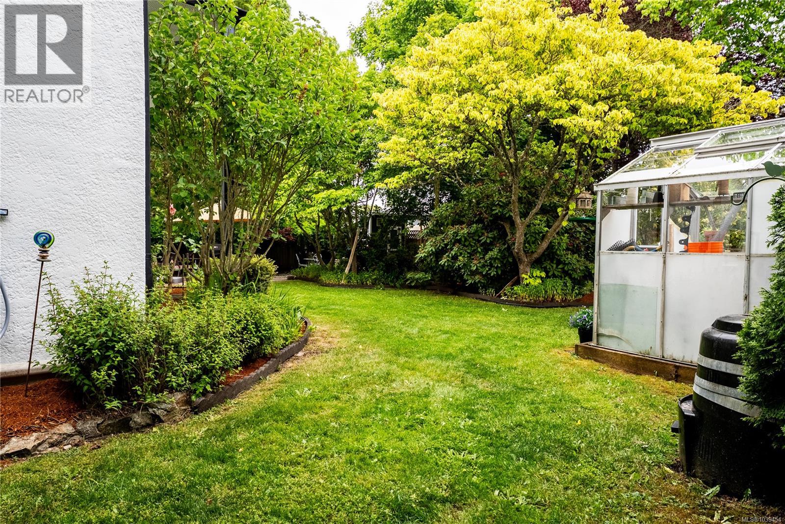 2519 Wootton Crescent, Oak Bay