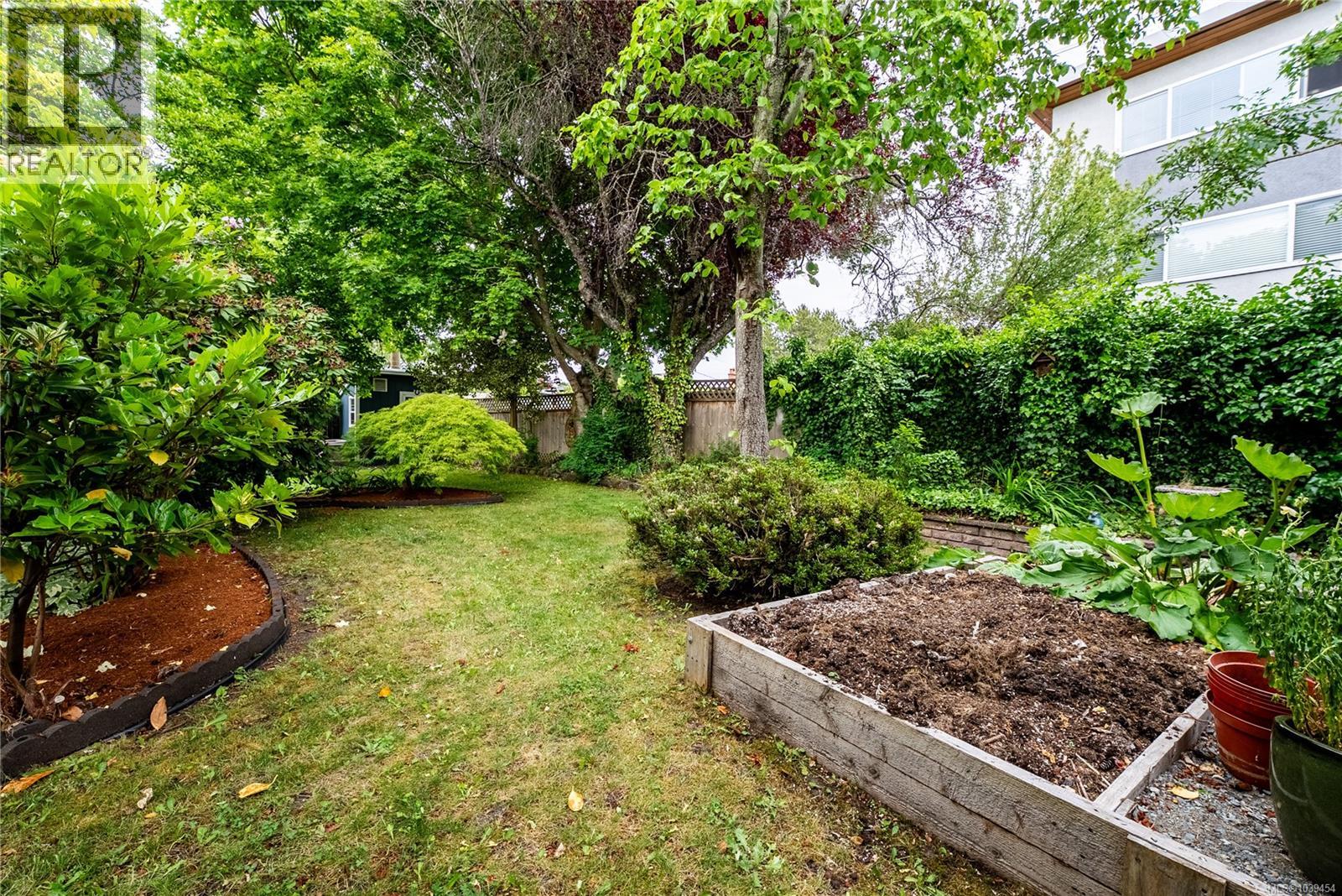  2519 Wootton Crescent, Oak Bay
