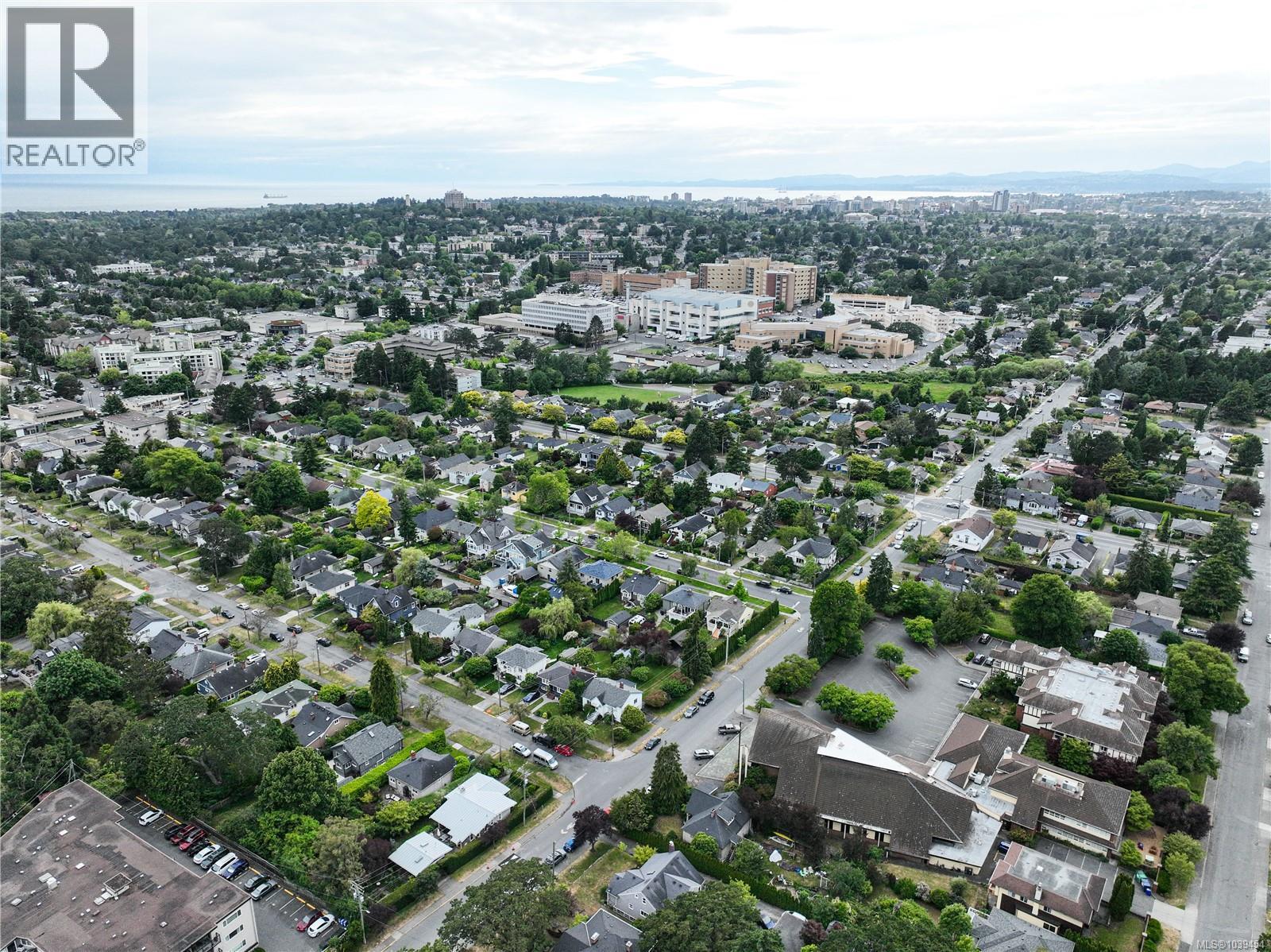  2519 Wootton Crescent, Oak Bay