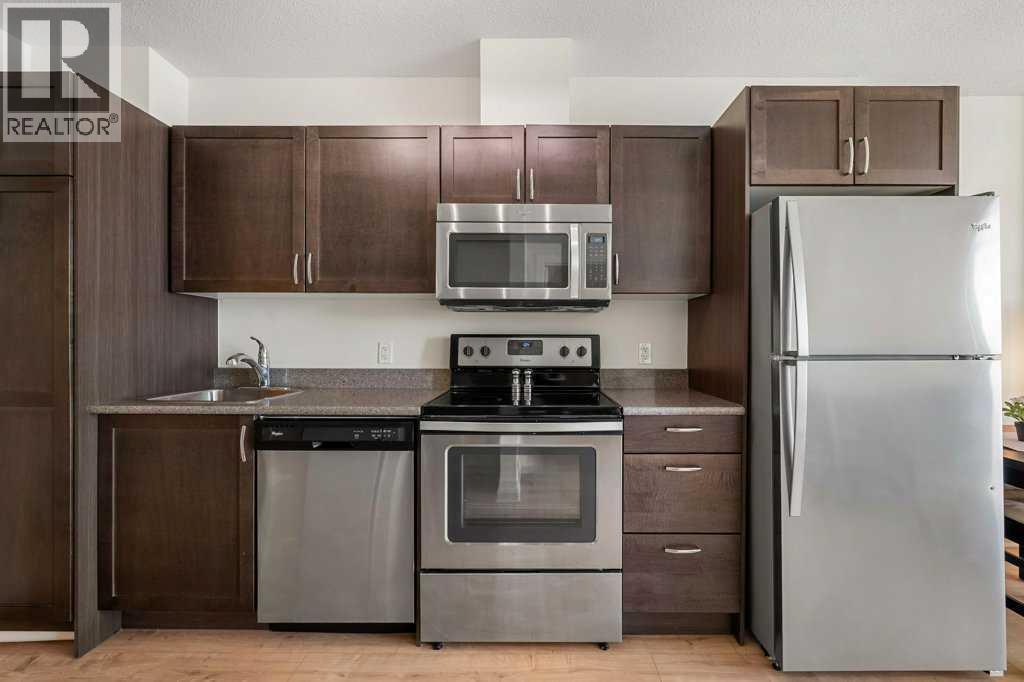 811, 10 Brentwood Common NW — photo 15