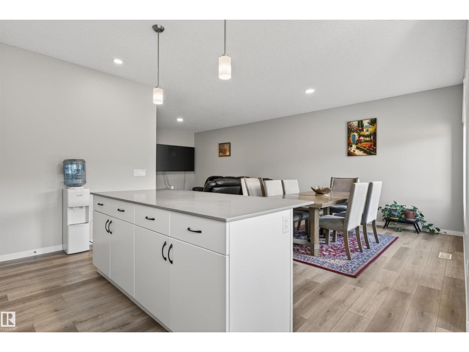 22638 99A AV NW — photo 12