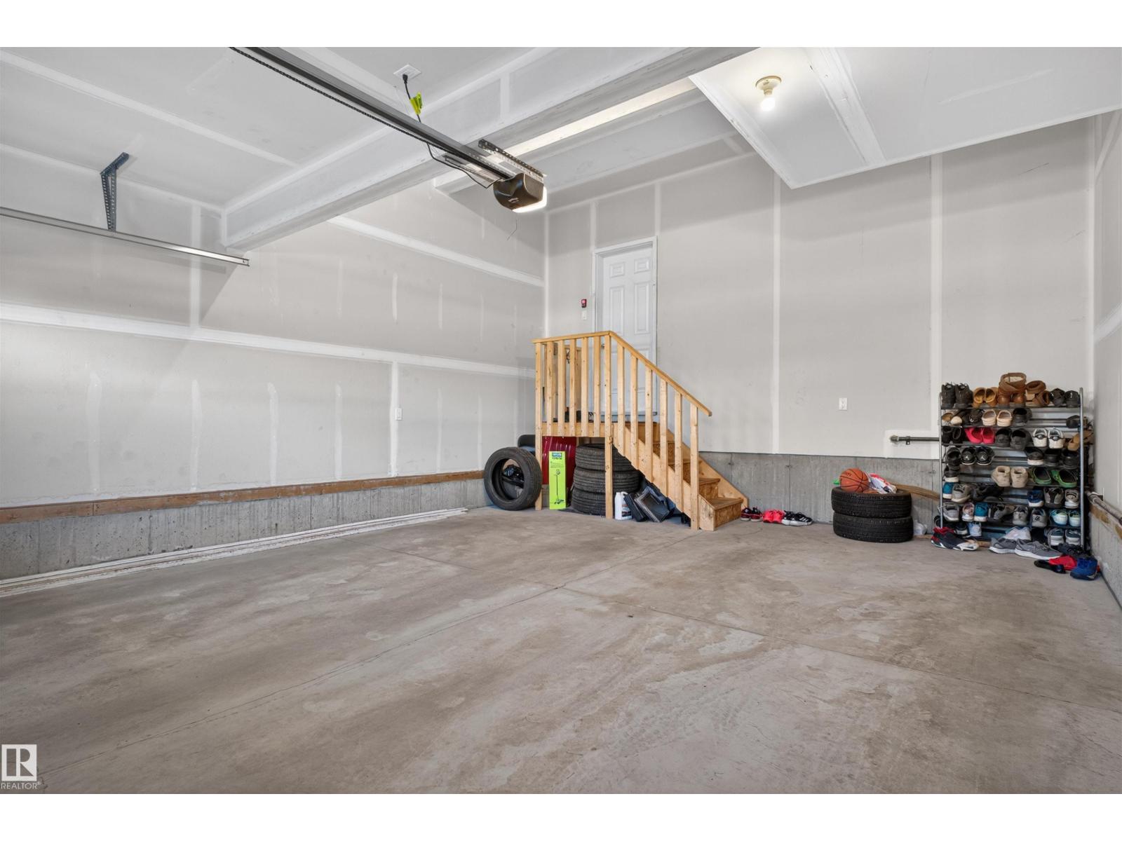 22638 99A AV NW — photo 33