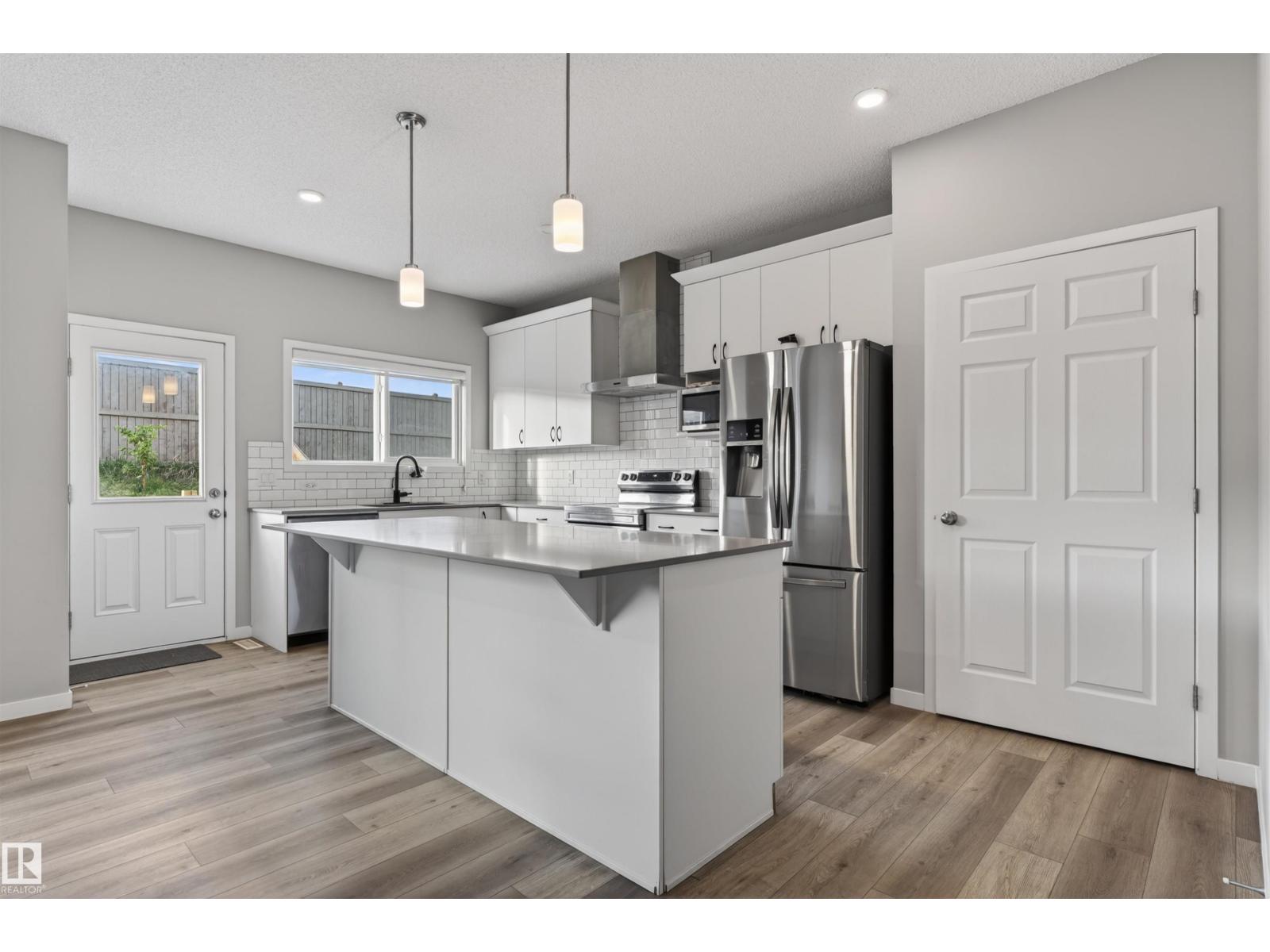 22638 99A AV NW — photo 9