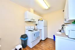 301 5th Street, Brandon, MB R7A7M3 Photo 8