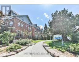B - 922 Logan Avenue, Toronto, ON M4K3E4 Photo 6
