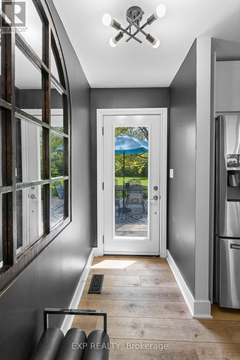 1373 ORCHARD AVENUE - 33
